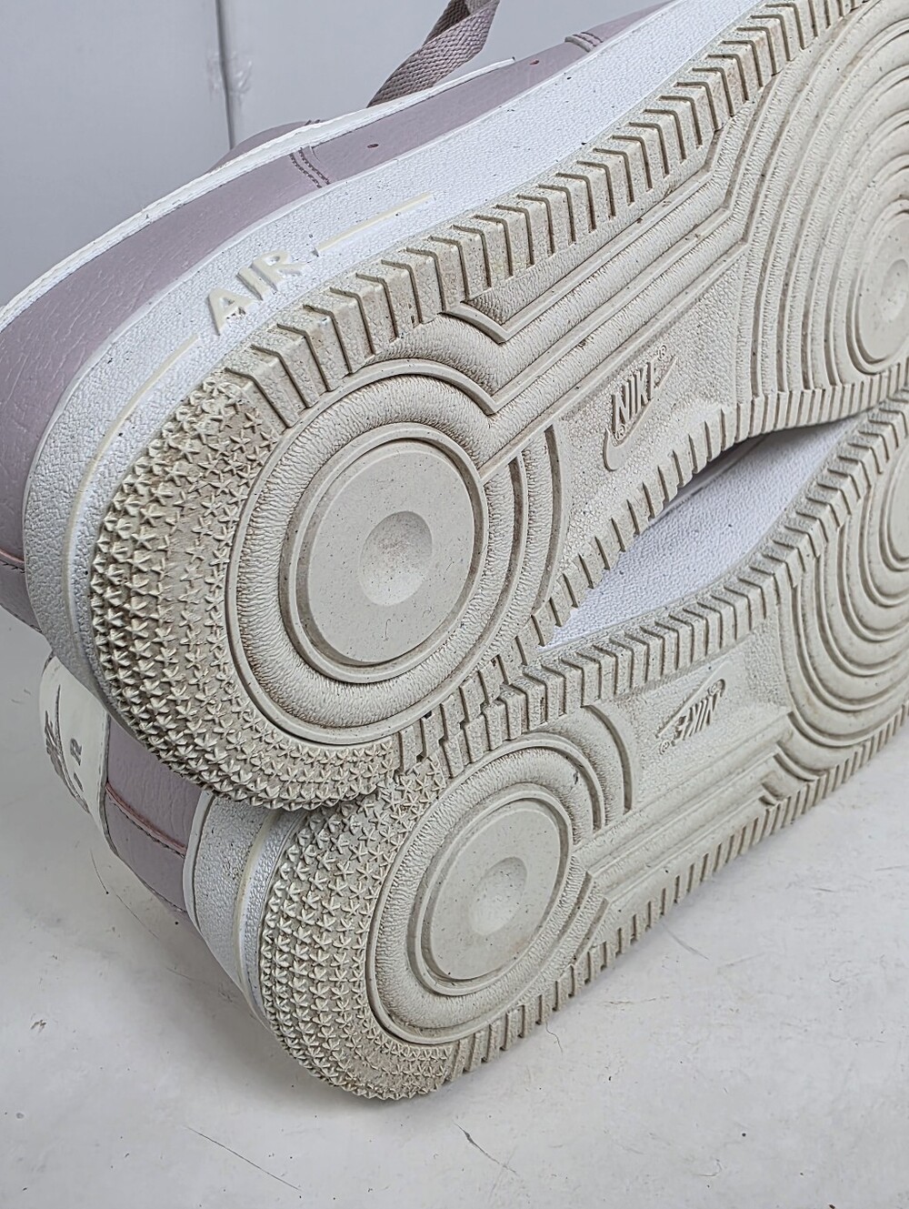 Nike Air Force 1 Low-Top Sneakers in Purple - Picture 12 of 14